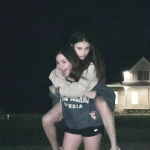 Meet your Posher, Molly